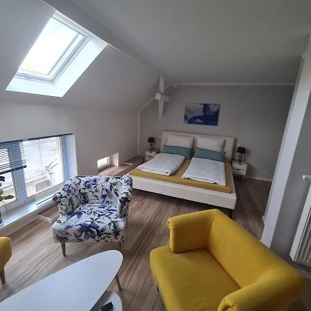 Gaestezimmer Treuen - Bed & Breakfast ภายนอก รูปภาพ