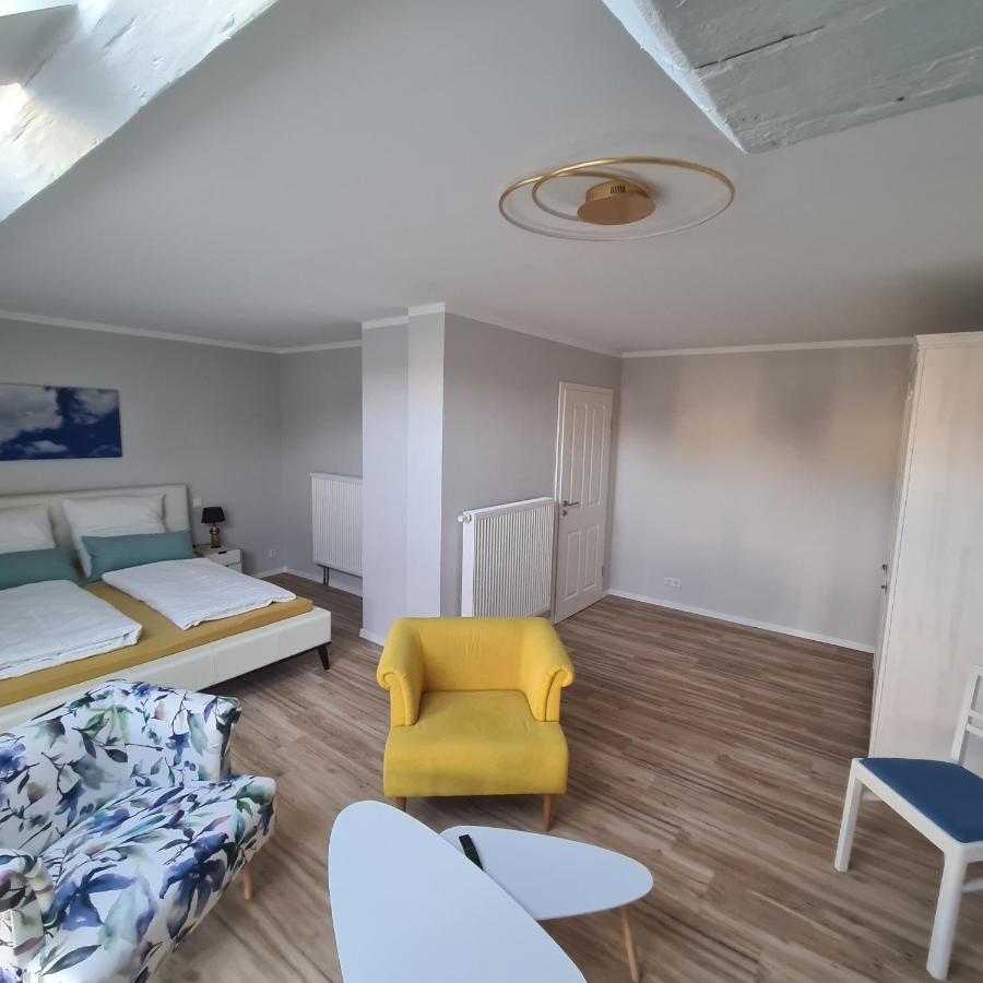 Gaestezimmer Treuen - Bed & Breakfast ภายนอก รูปภาพ