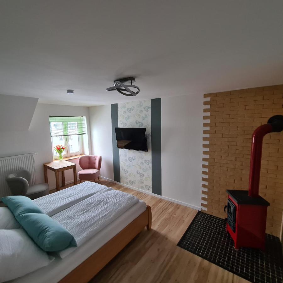 Gaestezimmer Treuen - Bed & Breakfast ภายนอก รูปภาพ