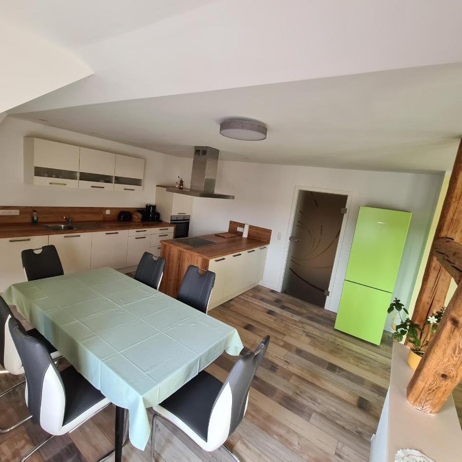 Gaestezimmer Treuen - Bed & Breakfast ภายนอก รูปภาพ